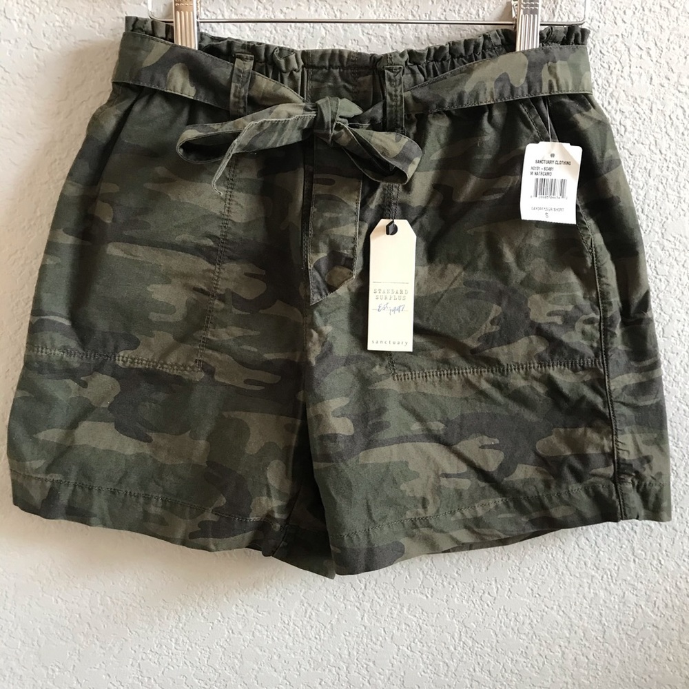 Sanctuary Daydreamer Tie Waist Camo Shorts